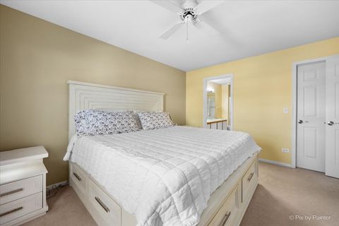 Tiny photo for 385 Woodview Circle #B, Elgin, IL 60120 (MLS # 12565156)