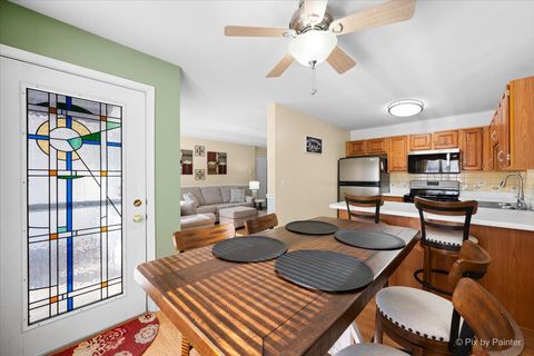 Tiny photo for 385 Woodview Circle #B, Elgin, IL 60120 (MLS # 12565156)