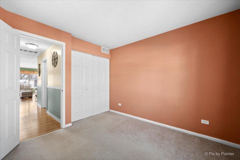 Tiny photo for 385 Woodview Circle #B, Elgin, IL 60120 (MLS # 12565156)