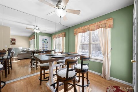 Tiny photo for 385 Woodview Circle #B, Elgin, IL 60120 (MLS # 12565156)