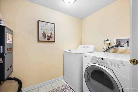 Tiny photo for 385 Woodview Circle #B, Elgin, IL 60120 (MLS # 12565156)