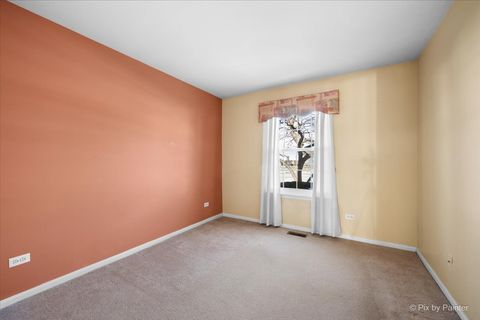 Tiny photo for 385 Woodview Circle #B, Elgin, IL 60120 (MLS # 12565156)