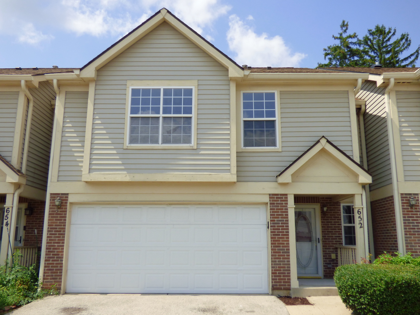 View Palatine, IL 60074 townhome