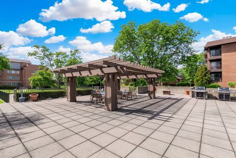 Tiny photo for 49 Park Lane #49, Park Ridge, IL 60068 (MLS # 12607296)