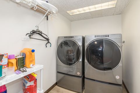 Tiny photo for 49 Park Lane #49, Park Ridge, IL 60068 (MLS # 12607296)