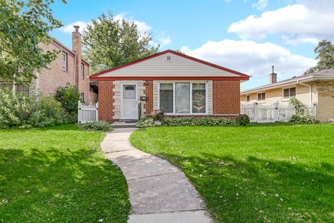Photo of 3829 Birchwood Avenue, Skokie, IL 60076 (MLS # 12746874)