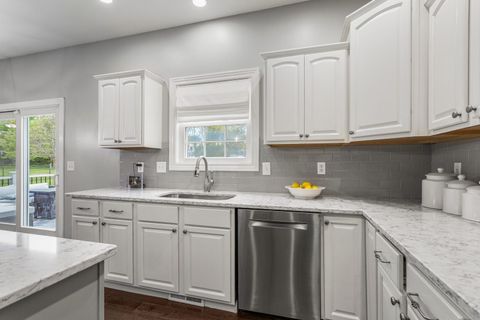Tiny photo for 1308 Woodberry Drive, Mahomet, IL 61853 (MLS # 12636286)