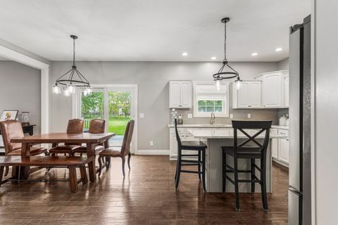 Tiny photo for 1308 Woodberry Drive, Mahomet, IL 61853 (MLS # 12636286)