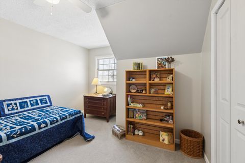 Tiny photo for 2515 E George Washington Boulevard, Davenport, IA 52803 (MLS # 12598168)