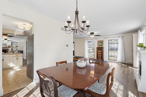 Tiny photo for 2515 E George Washington Boulevard, Davenport, IA 52803 (MLS # 12598168)