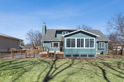 Tiny photo for 2515 E George Washington Boulevard, Davenport, IA 52803 (MLS # 12598168)