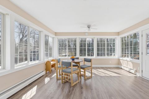 Tiny photo for 2515 E George Washington Boulevard, Davenport, IA 52803 (MLS # 12598168)