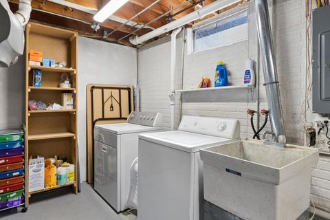 Tiny photo for 2515 E George Washington Boulevard, Davenport, IA 52803 (MLS # 12598168)