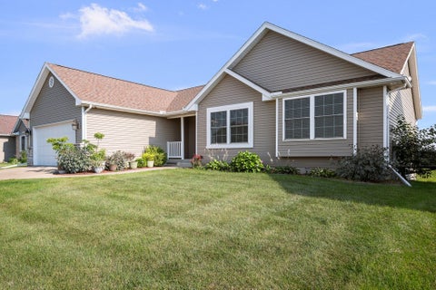 Tiny photo for 4397 Tranquility Trail, Bettendorf, IA 52722 (MLS # 12718569)