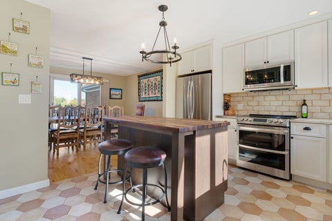 Tiny photo for 1304 Shire Circle #4, Inverness, IL 60067 (MLS # 12796015)