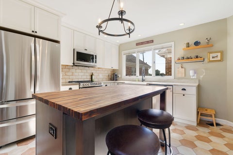 Tiny photo for 1304 Shire Circle #4, Inverness, IL 60067 (MLS # 12796015)