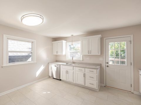 Tiny photo for 1355 S Dunton Avenue, Arlington Heights, IL 60005 (MLS # 12492109)