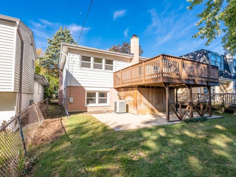 Tiny photo for 1355 S Dunton Avenue, Arlington Heights, IL 60005 (MLS # 12492109)