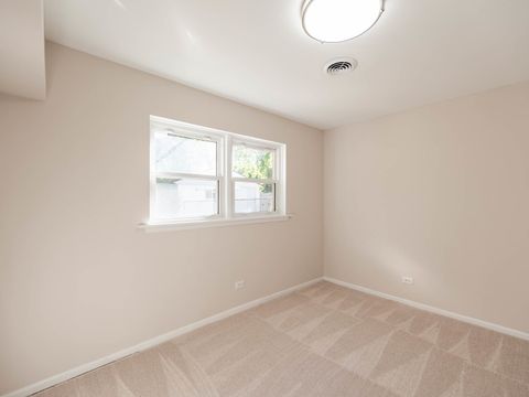 Tiny photo for 1355 S Dunton Avenue, Arlington Heights, IL 60005 (MLS # 12492109)