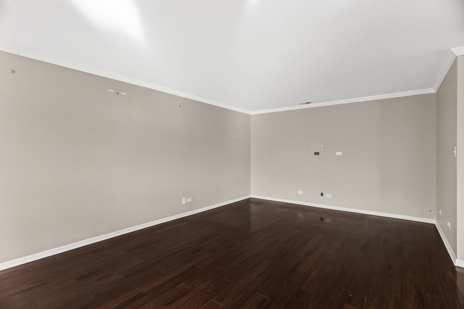 701 LAKE HINSDALE Drive G-202