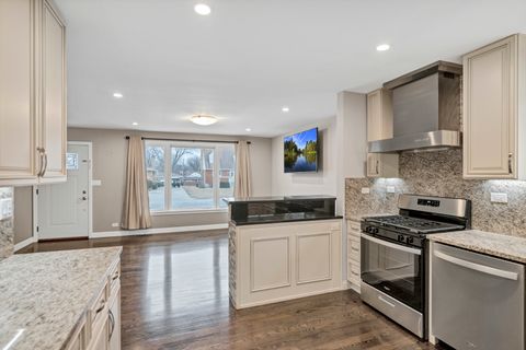 Tiny photo for 250 N Irving Avenue, Hillside, IL 60162 (MLS # 12572142)