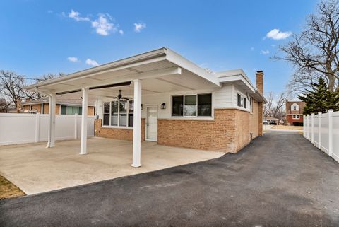 Tiny photo for 250 N Irving Avenue, Hillside, IL 60162 (MLS # 12572142)