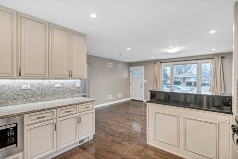 Tiny photo for 250 N Irving Avenue, Hillside, IL 60162 (MLS # 12572142)