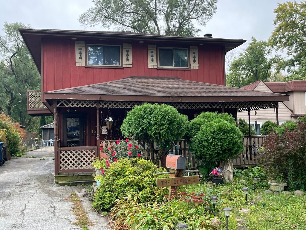 Photo for 15213 Waverly Avenue, Midlothian, IL 60445 (MLS # 12495534)