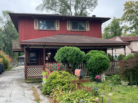 Photo of 15213 Waverly Avenue, Midlothian, IL 60445 (MLS # 12495534) Photo of 15213 Waverly Avenue, Midlothian, IL 60445 (MLS # 12495534)