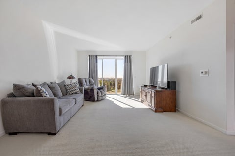 Tiny photo for 655 Perrie Drive #605, Elk Grove Village, IL 60007 (MLS # 12791525)