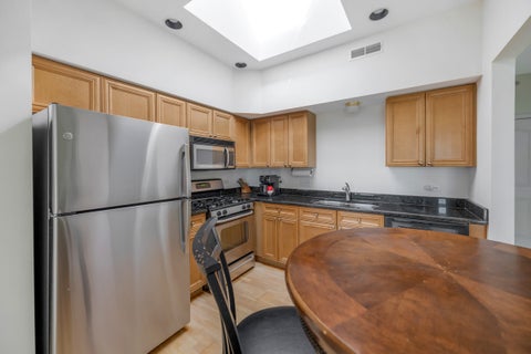 Tiny photo for 655 Perrie Drive #605, Elk Grove Village, IL 60007 (MLS # 12791525)