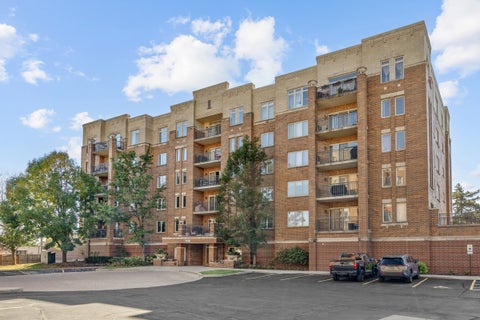 Photo of 655 Perrie Drive #605, Elk Grove Village, IL 60007 (MLS # 12791525)