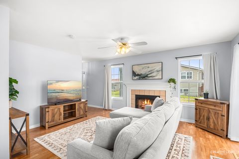 Tiny photo for 208 Maple Street #C, Sugar Grove, IL 60554 (MLS # 12601744)