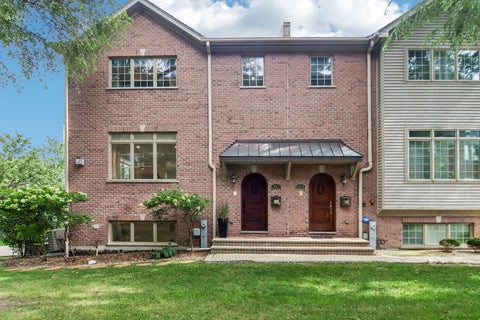 Photo of 463 Summit Avenue #D, Park Ridge, IL 60068 (MLS # 12751563)