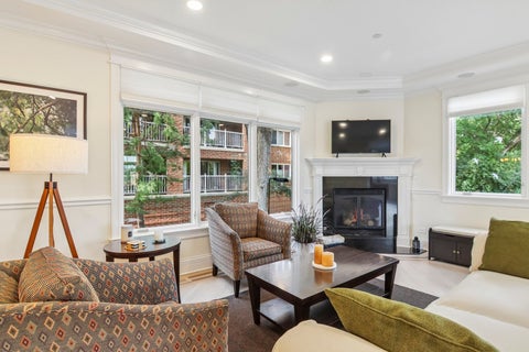 Tiny photo for 463 Summit Avenue #D, Park Ridge, IL 60068 (MLS # 12751563)