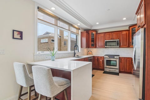 Tiny photo for 463 Summit Avenue #D, Park Ridge, IL 60068 (MLS # 12751563)