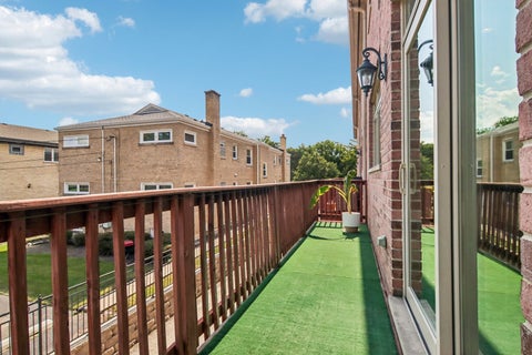 Tiny photo for 463 Summit Avenue #D, Park Ridge, IL 60068 (MLS # 12751563)