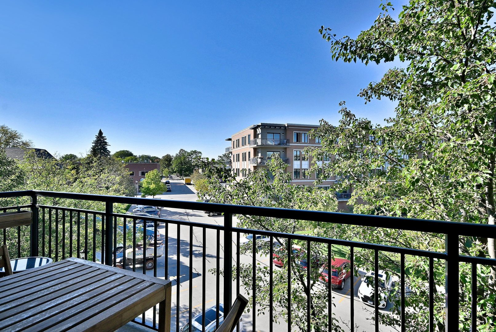 145 S York Street 404