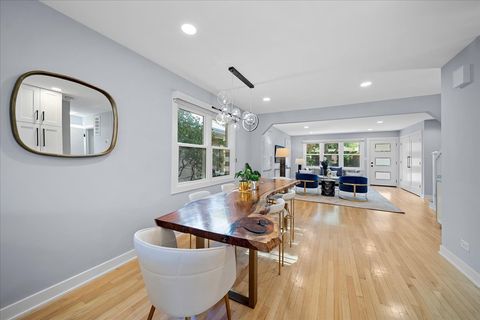 Tiny photo for 3634 N Mozart Street, Chicago, IL 60618 (MLS # 12498467)