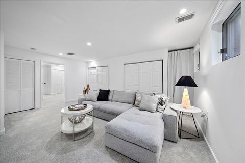 Tiny photo for 3634 N Mozart Street, Chicago, IL 60618 (MLS # 12498467)