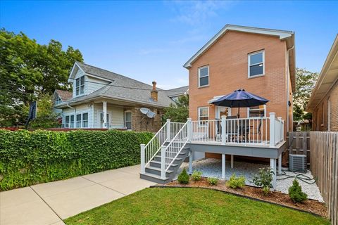 Tiny photo for 3634 N Mozart Street, Chicago, IL 60618 (MLS # 12498467)
