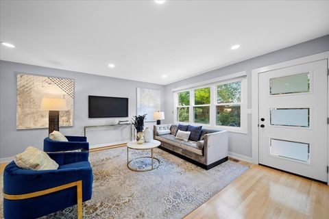 Tiny photo for 3634 N Mozart Street, Chicago, IL 60618 (MLS # 12498467)