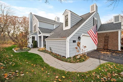 92 Whittington Course St. Charles IL 60174