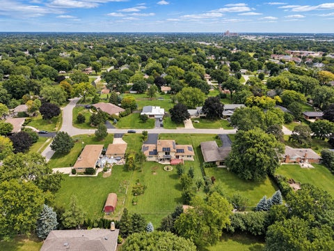 Tiny photo for 1428 Roslyn Road, Schaumburg, IL 60193 (MLS # 12764608)