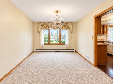 Tiny photo for 1428 Roslyn Road, Schaumburg, IL 60193 (MLS # 12764608)