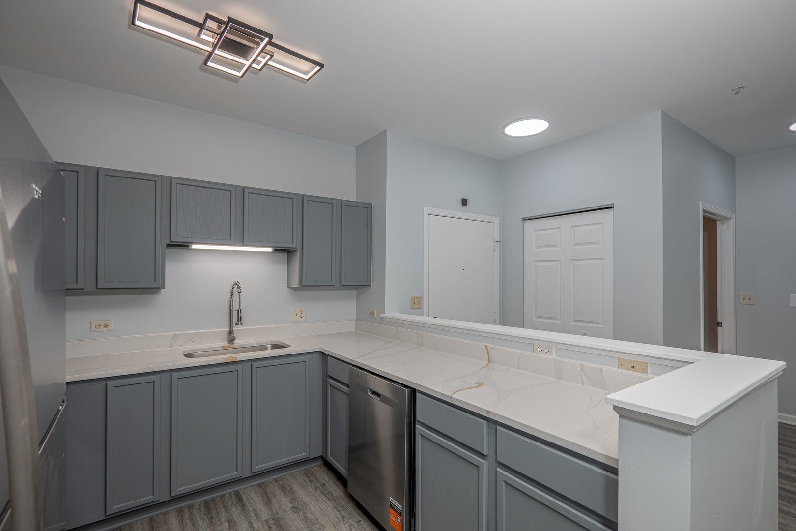 801 N Mclean Boulevard 146