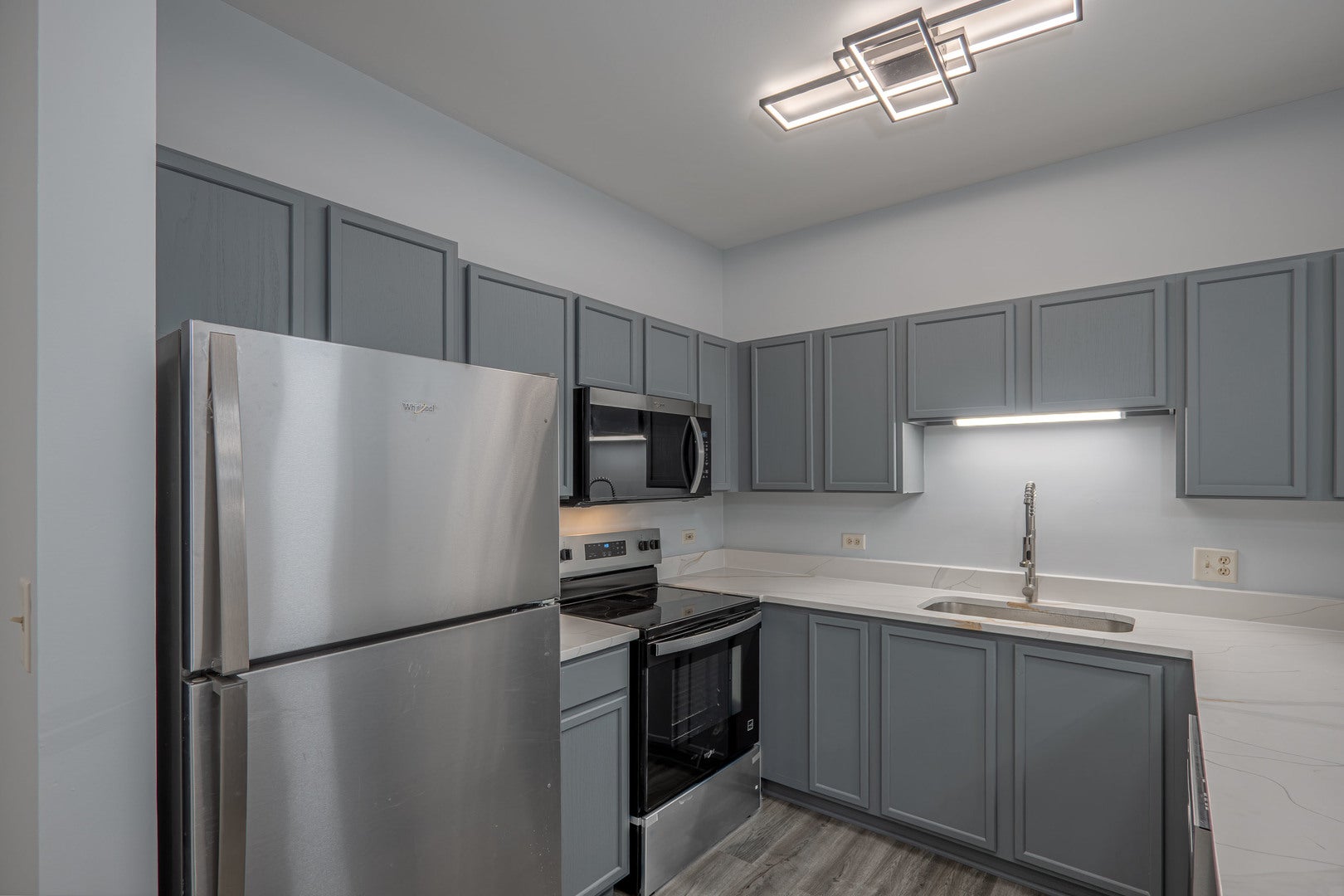 801 N Mclean Boulevard 146