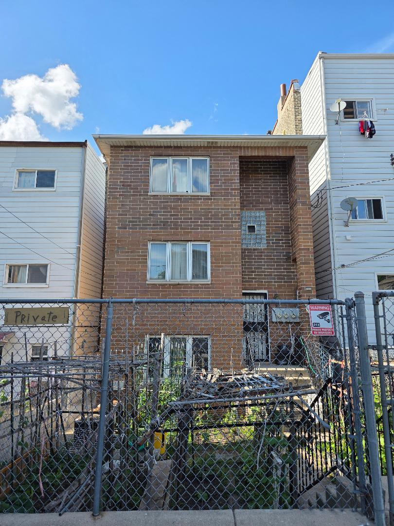 251 W 24th Street 1