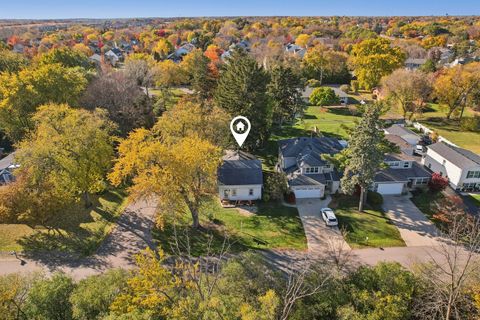 Tiny photo for 390 N Garfield Boulevard, Grayslake, IL 60030 (MLS # 12519028)