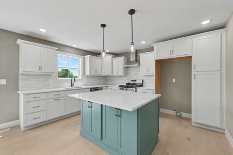 Tiny photo for 705 Isabella Drive, Mahomet, IL 61853 (MLS # 12699377)